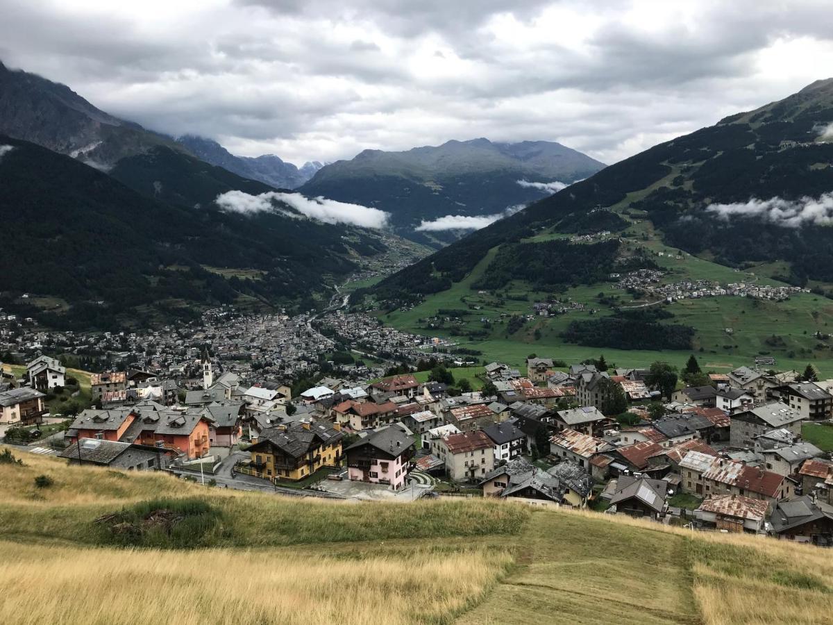 Chalet Apartment Gran Zebru Oga エクステリア 写真
